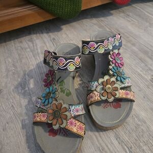L'Artiste By Spring Step Multicolor Floral Sandals